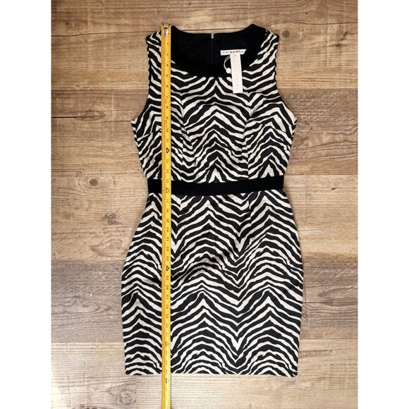 Trina Turk Dress Black And Ivory Animal Print Zebra Sheath Size 6 NWT - Picture 5 of 6